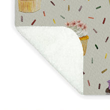 Load image into Gallery viewer, Cupcakes Pattern - Blanket