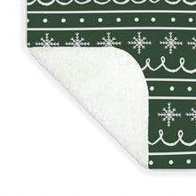 Load image into Gallery viewer, Green Snowflake Pattern - Blanket
