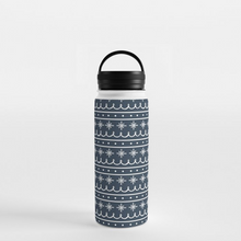 Load image into Gallery viewer, Blue Snowflake Pattern Handle Lid Water Bottle